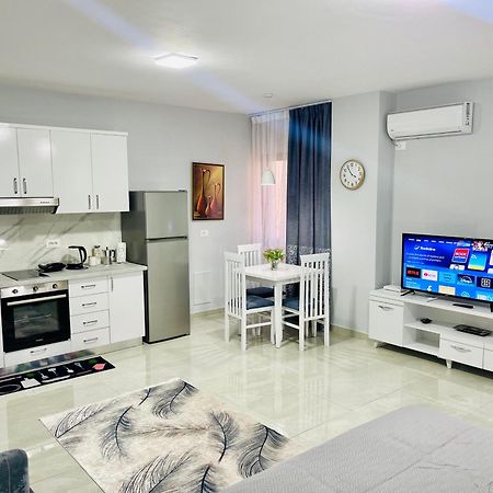 Albis Apartment 2 Tirana Bagian luar foto